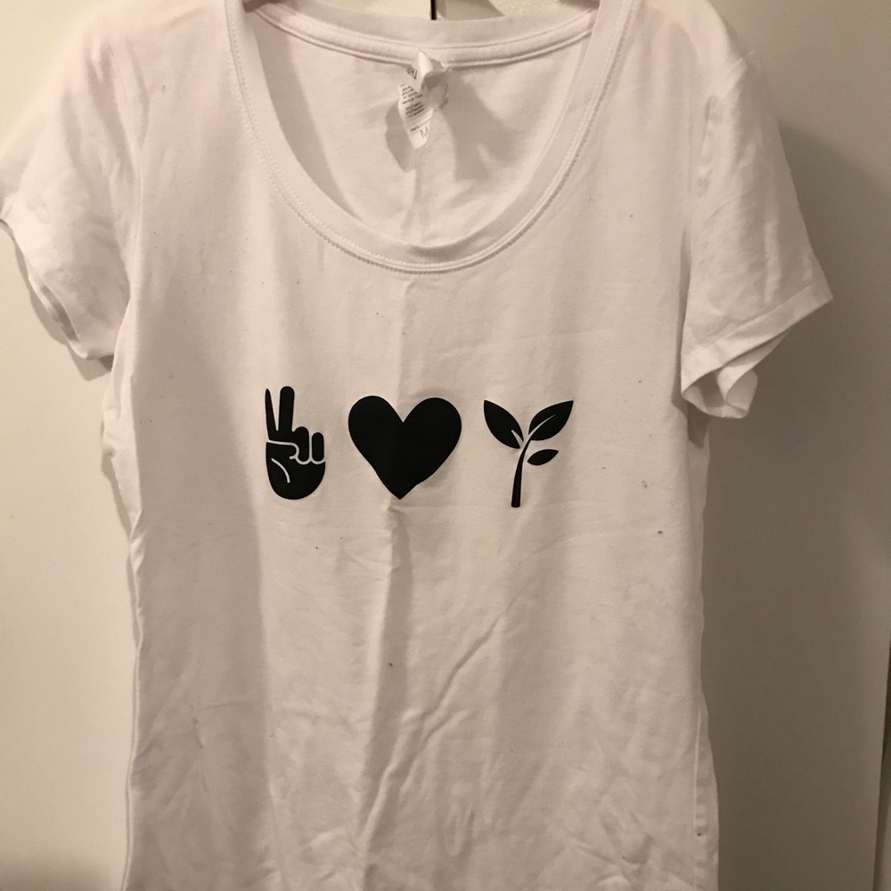 White graphic tee